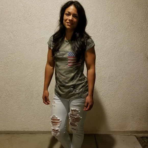 Jacklyn —> book mark my closet 🙂 - Picture 8 of 9